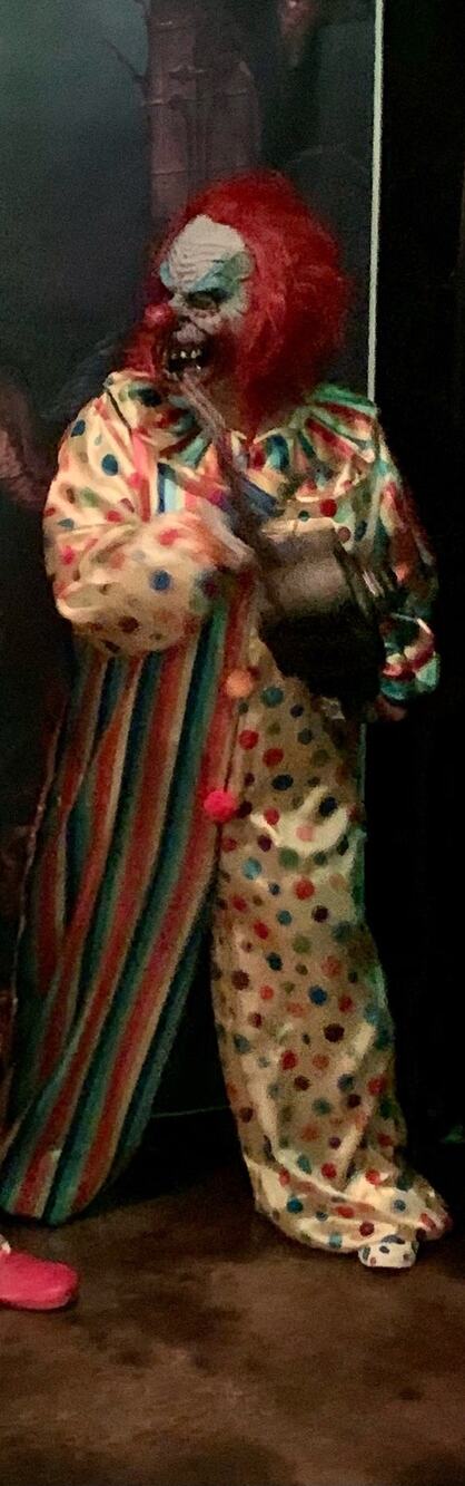One Size Fits Most Creepy Clown Costume, Mask, Gloves, & Shoes (Can Split Up)